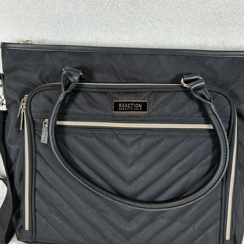 Kenneth Cole Reaction used good